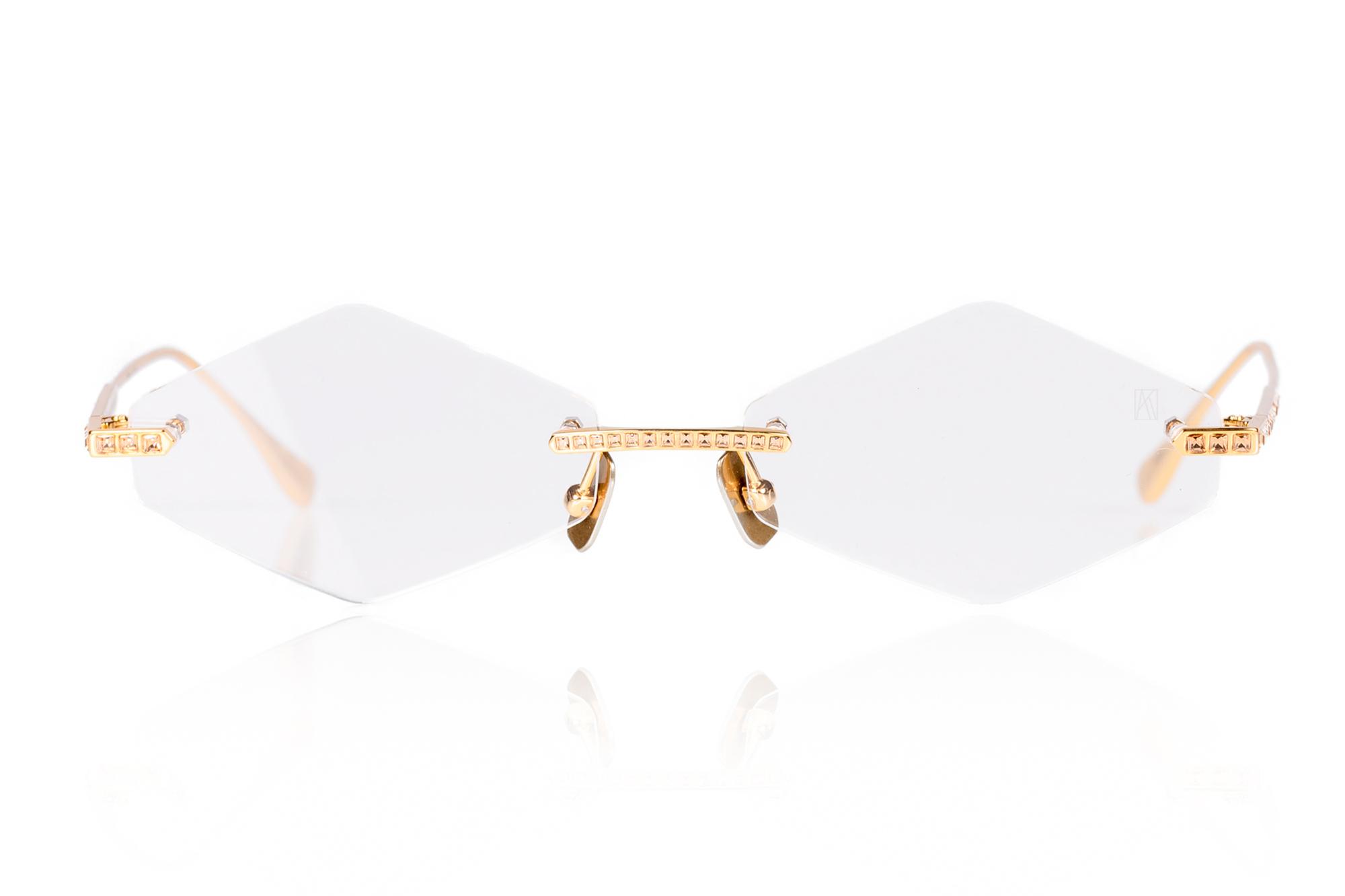 Claw Optical Triangle