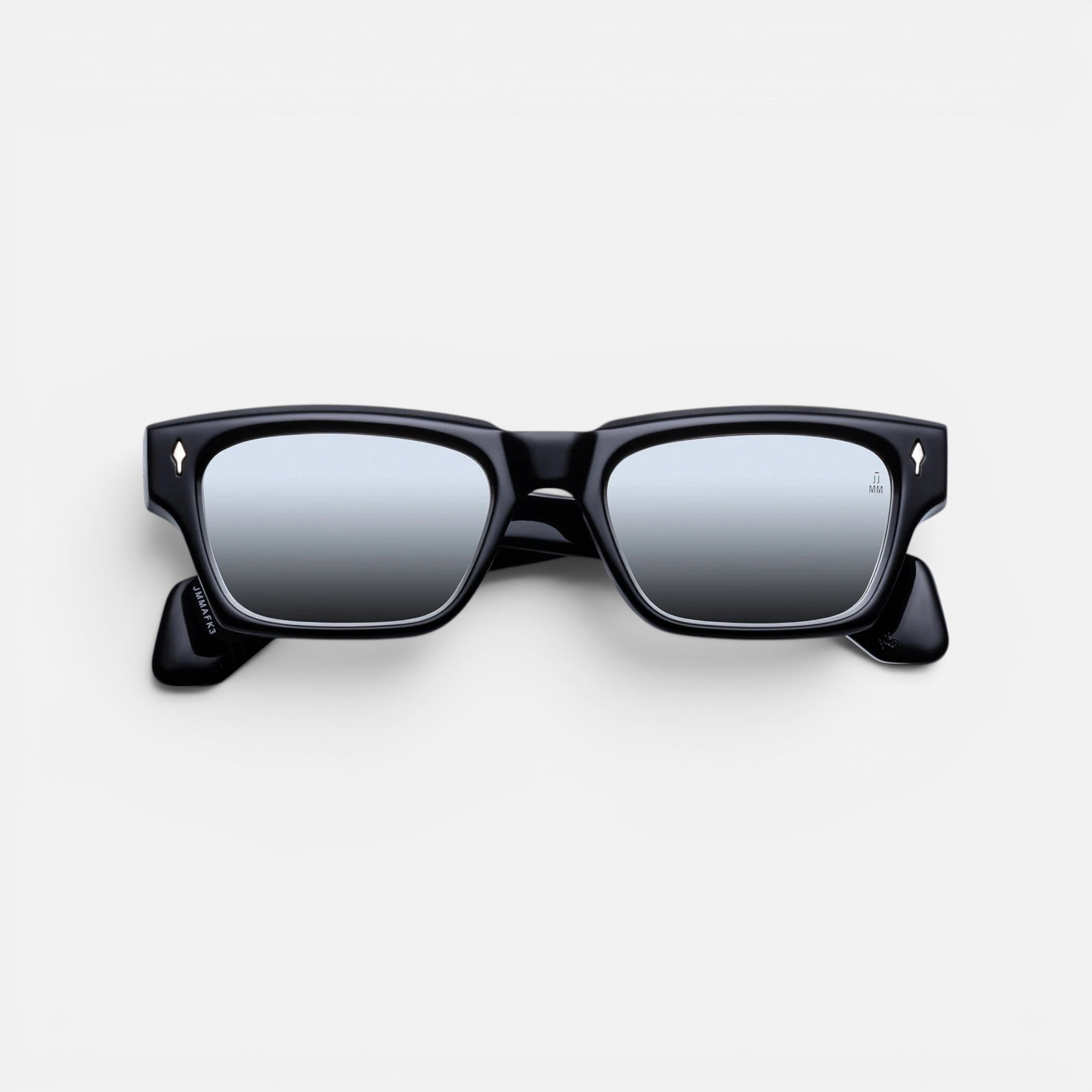 Ashcroft_Black_Mirror_Front_Cropped_5377x3585_b3doof