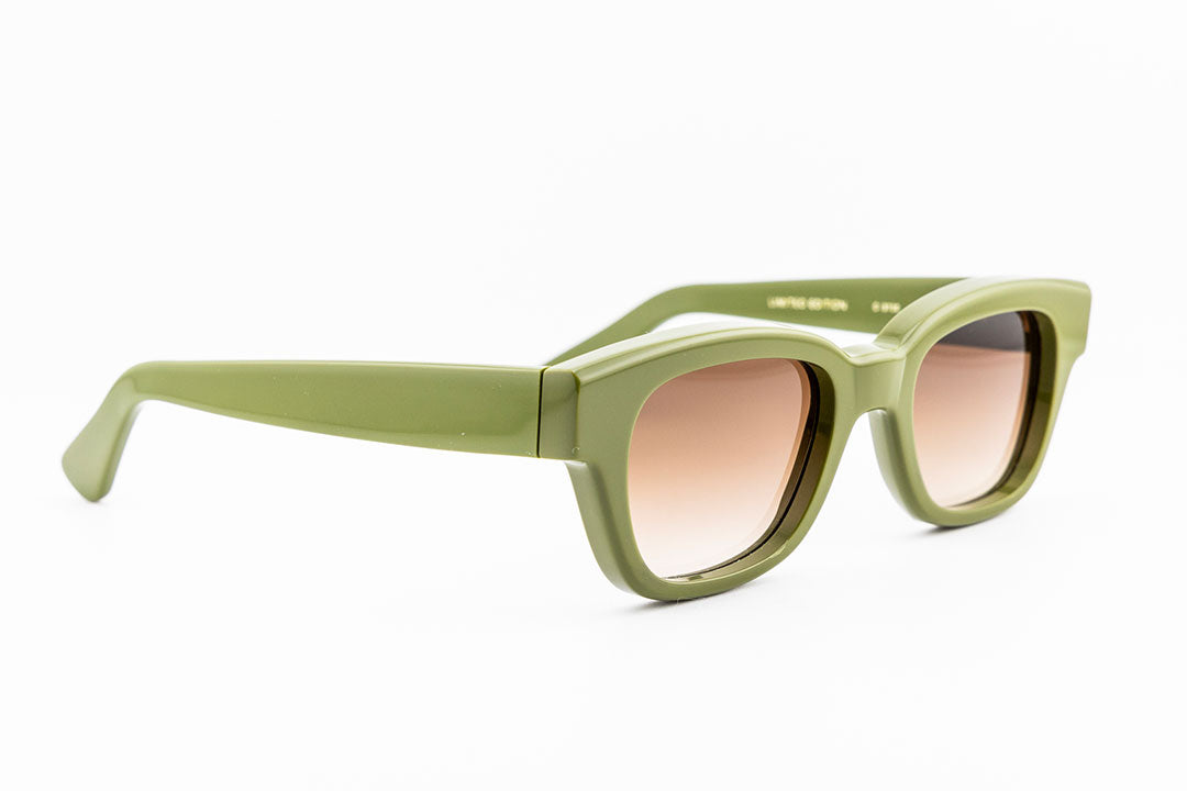 MYS_Exotic Avocado_Chocolate Gradient_Lato