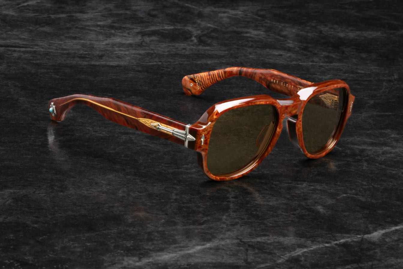 RED CLOUD_Burlwood_Lato